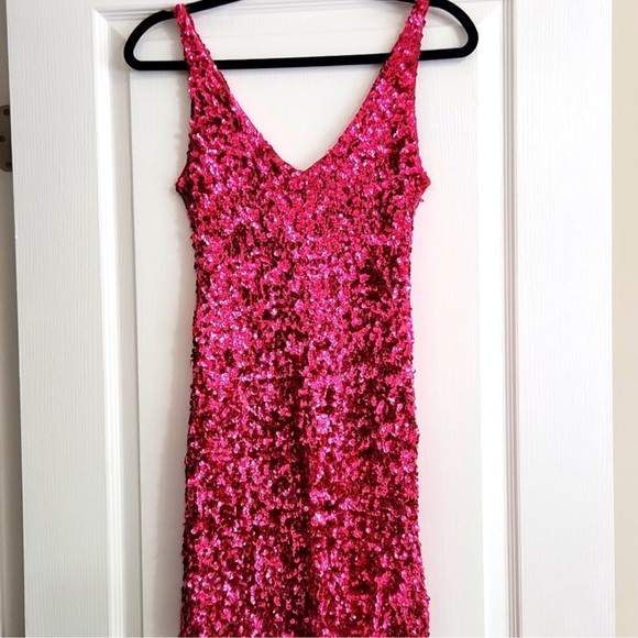 Sparkling Pink Sequin Dress - Picture 1 of 3